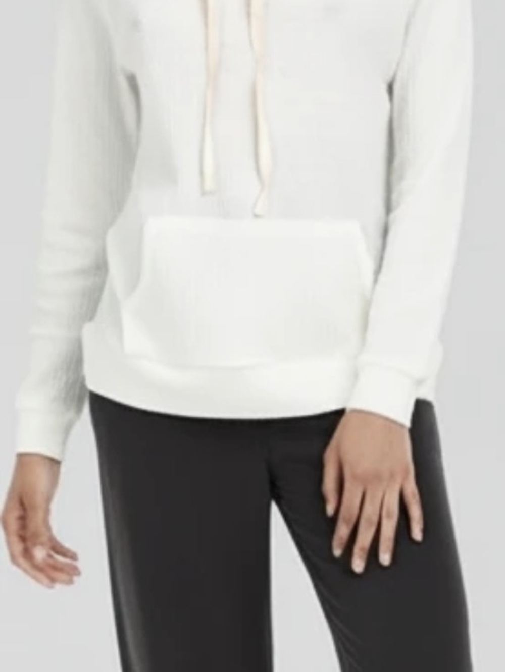 Tresics Luxe Women's Cream Pullover Hoodie with Kangaroo Pocket